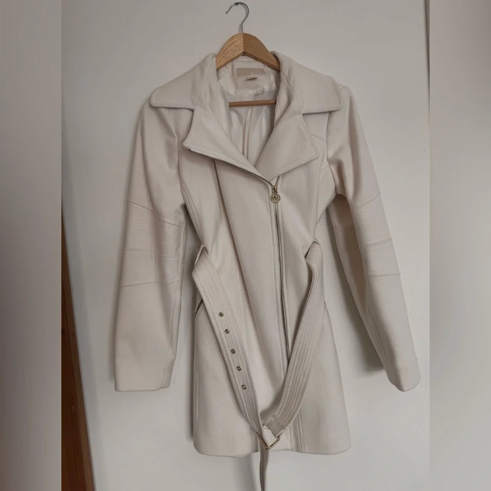 Michael Kors Cream Belted Trench Coat - Picture 2 of 8